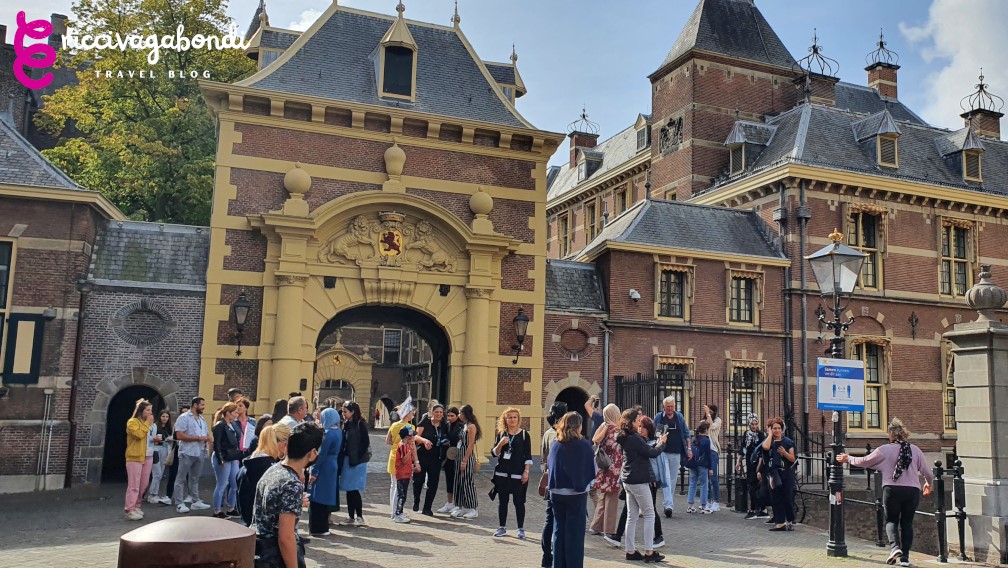 Entrance to the Inner Court in The Hague with tourists crowd outside